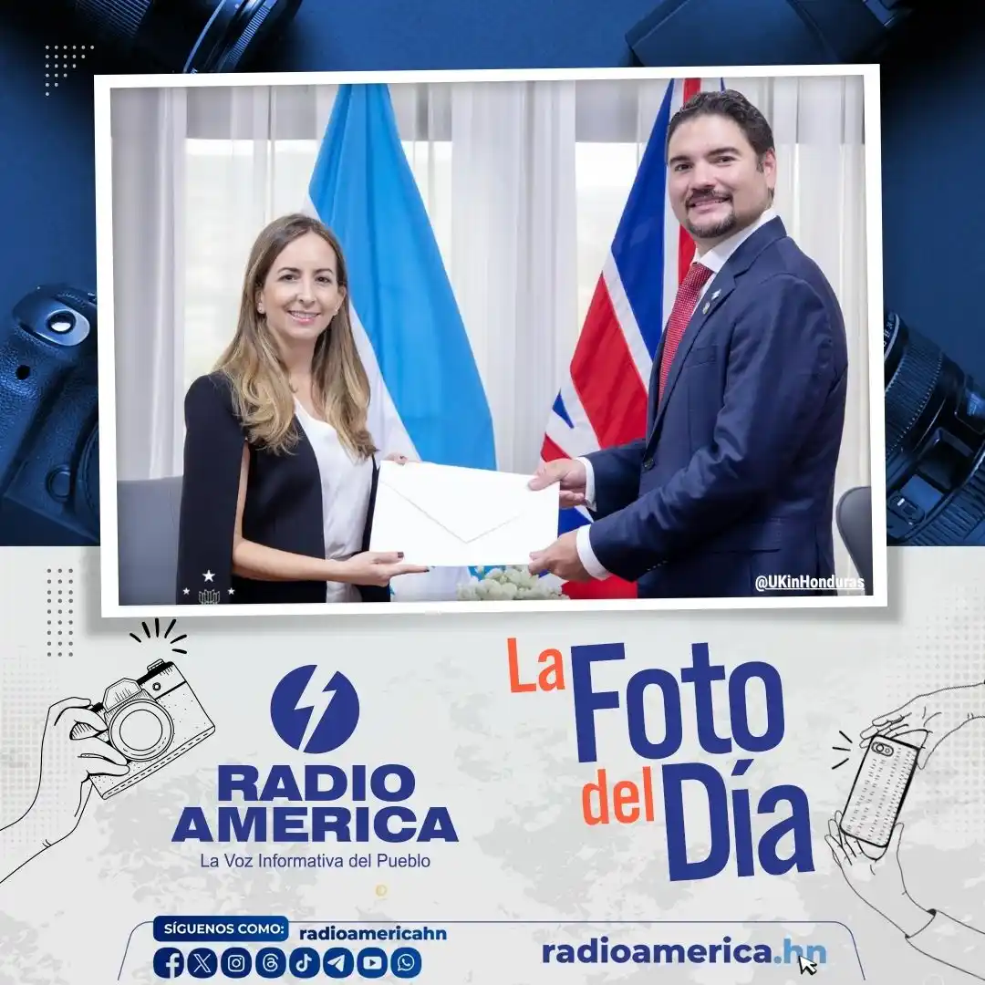 Image from Radio América Honduras: LA FOTO DEL DÍA⚡️La embajadora de Reino Unido, Juliana Correa, present...