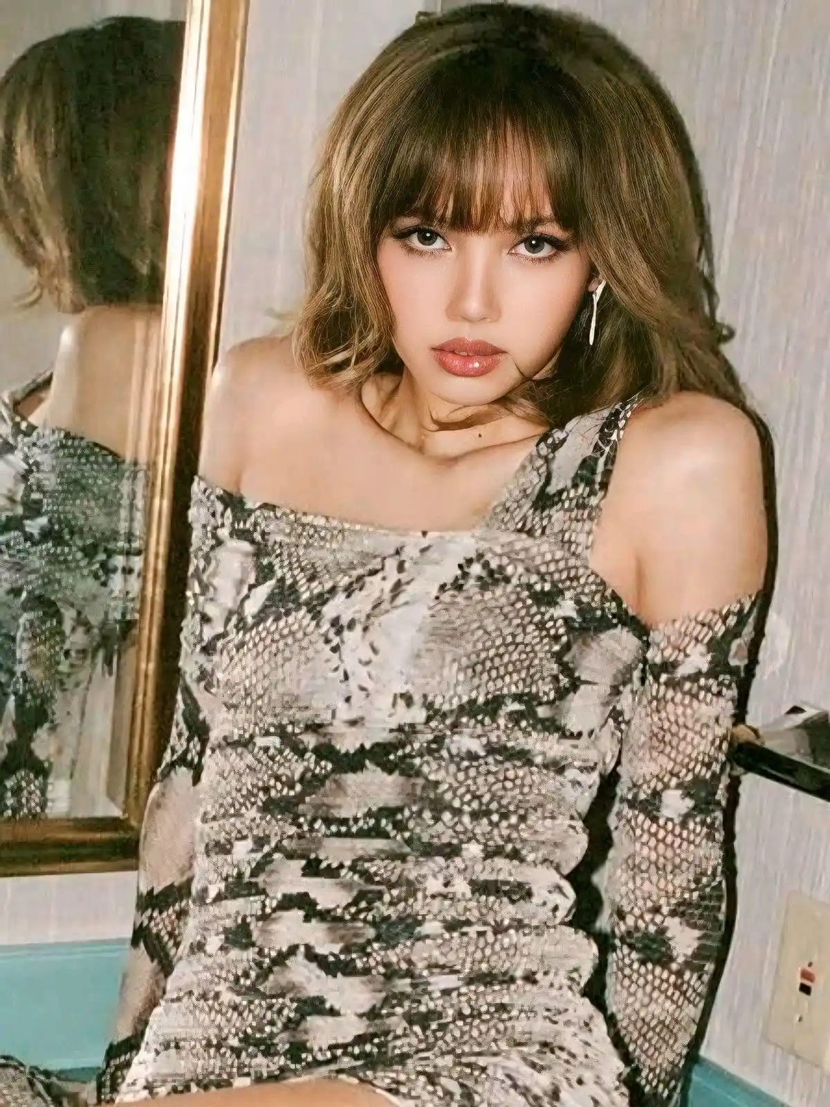 Image from 𝗕𝗟𝗔𝗖𝗞𝗣𝗜𝗡𝗞 ❘ 블랙핑크 ✅: ㅤׄ ᮬ᷼︵᷼⏜᳟︵ᮬ ݂ 𝅄 🎀 𝅄 ݂ ︵ᮬ⏜᷼︵᷼ 𑂳 *—「 🎧 」LISA ha superado...