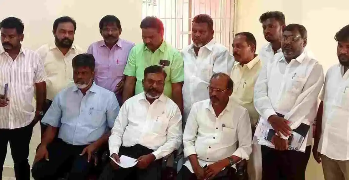Image from The Great India News: மசூதிகள், தேவாலயங்கள் தாக்குதல்; பைபிள், குர்ஆன் போன்ற புனித நூல்களை எ...