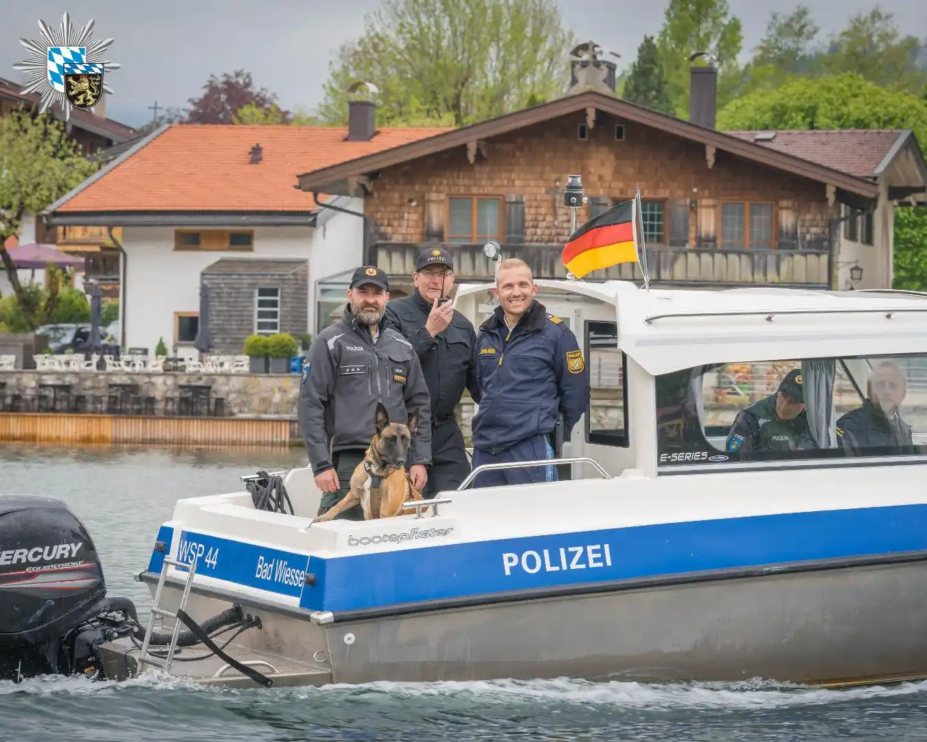 Image from Polizei Oberbayern Süd: Unsere *Wasserschutzpolizei* ⛴️ bekam zuletzt *internationalen Besuch*...