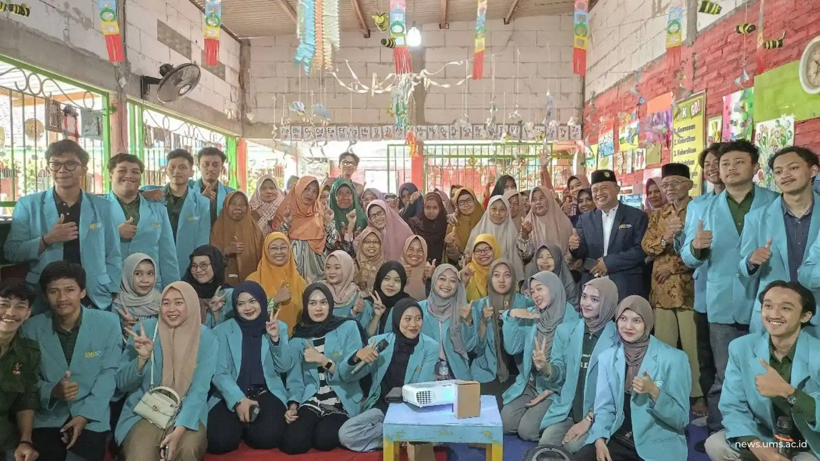 Image from Universitas Muhammadiyah Surakarta (UMS): Cegah KDRT, Mahasiswa UMS Edukasi Warga tentang Kesadaran Hukum dan Pe...