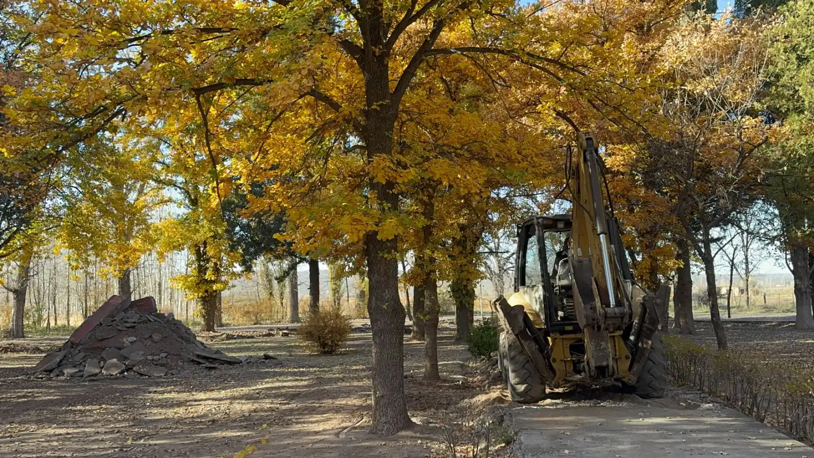 Image from San Rafael Tu Municipio: *COMENZARON LAS OBRAS PARA LA REMODELACIÓN TOTAL DE LA PLAZA DE LAS MA...