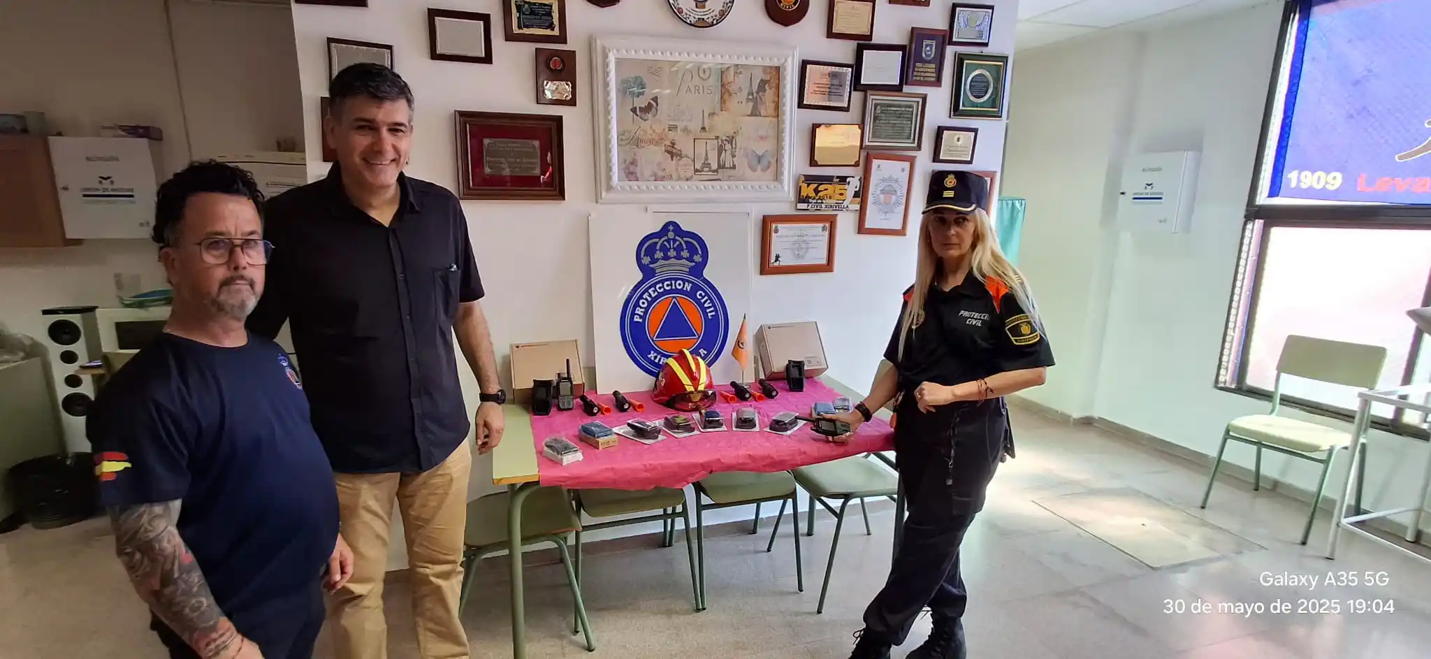 Image from 🔺️PROTECCIÓN CIVIL XIRIVELLA 🔺️: El dia 30/05 El concejal de seguridad Héctor Ramón quiso gratificarno...