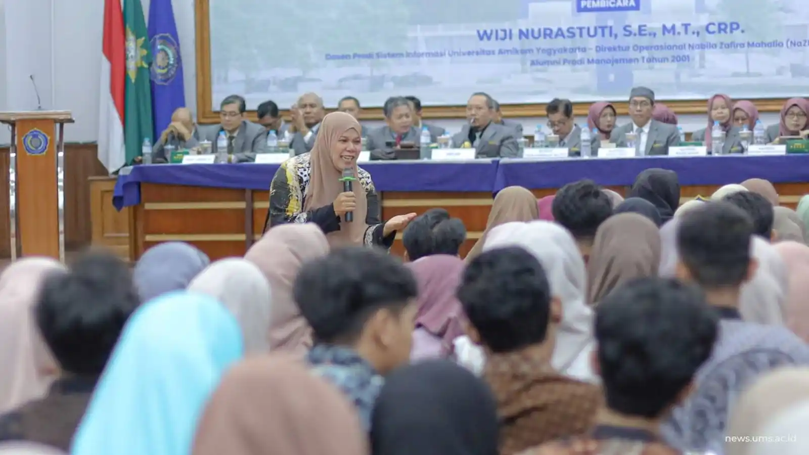 Image from Universitas Muhammadiyah Surakarta (UMS): FEB UMS Dorong 362 Calon Wisudawan Optimis Hadapi Tantangan Dunia Kerj...