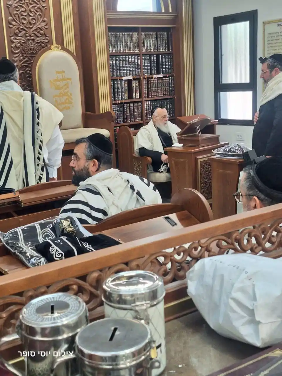Image from המרכז למורשת מרן: *המרכז למורשת מרן מביא תיעוד הבוקר מתפילת שחרית בבית מדרשו של מרן פוסק...