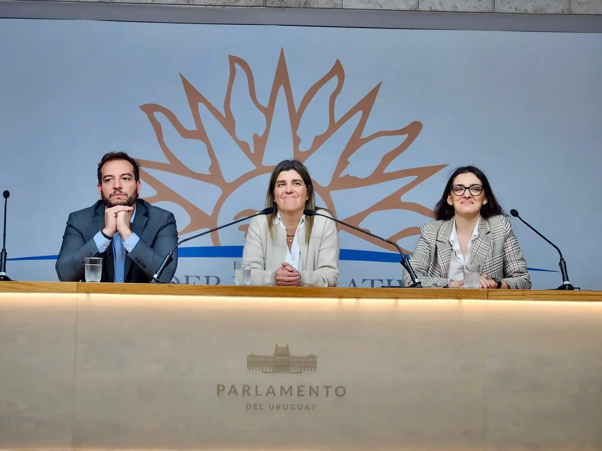 Image from Frente Amplio : *MVOT asumirá un incremento presupuestal sostenido en el quinquenio pa...