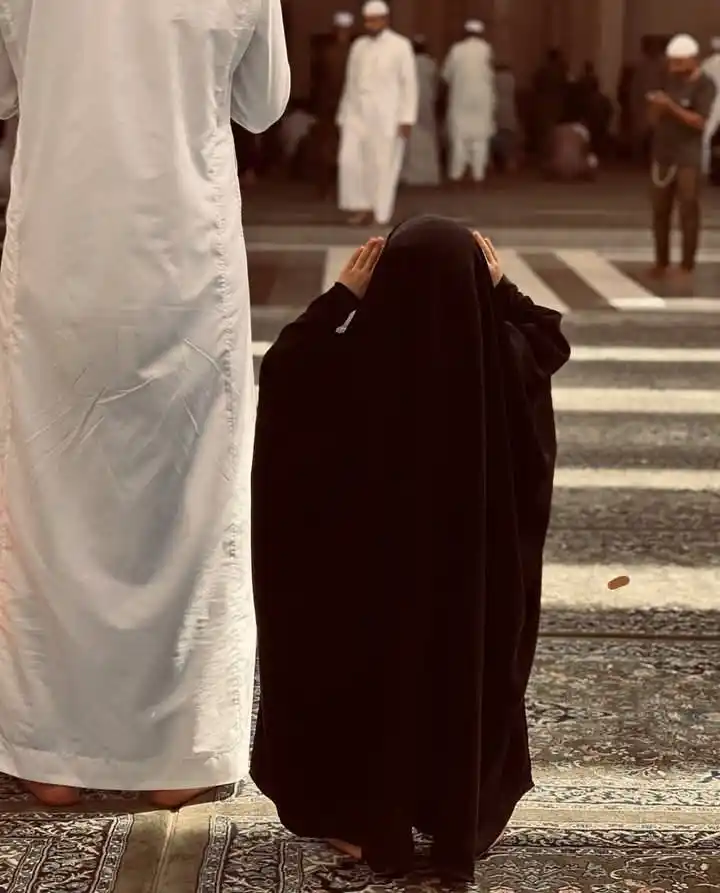 Image from انوارِ عالم: « ناچنے والی ٹک ٹاکر عالمات » <a class="text-blue-500 hover:underline...
