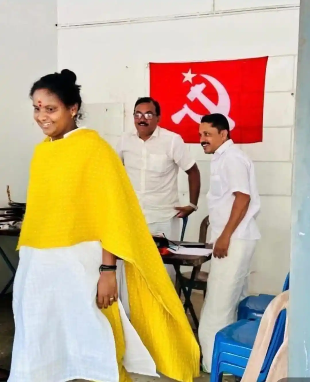 Image from എന്റെ കേരളം: നിലമ്പൂർ മുനിസ്സിപാലിറ്റിയിൽ ചന്ത കുന്നിൽ പ്രാദേശിക LDF ബൂത്ത് കമ്മിറ്...