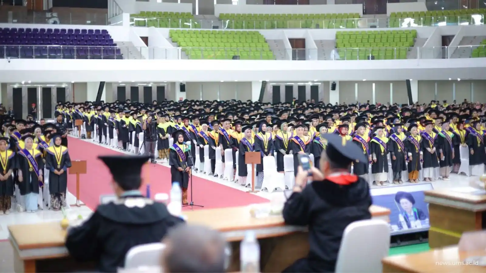 Image from Universitas Muhammadiyah Surakarta (UMS): Teknologi AI Warnai Wisuda UMS Periode IV Tahun Akademik 2024/2025  Ba...
