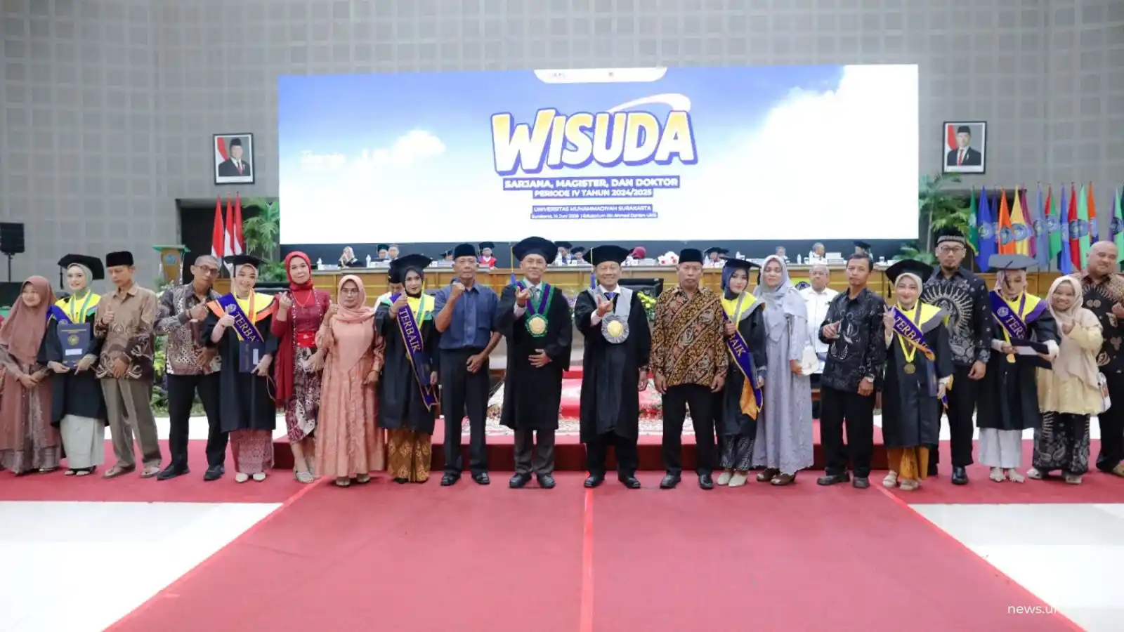 Image from Universitas Muhammadiyah Surakarta (UMS): UMS Umumkan 12 Wisudawan Terbaik, 698 Lulusan Raih Predikat Cumlaude ...