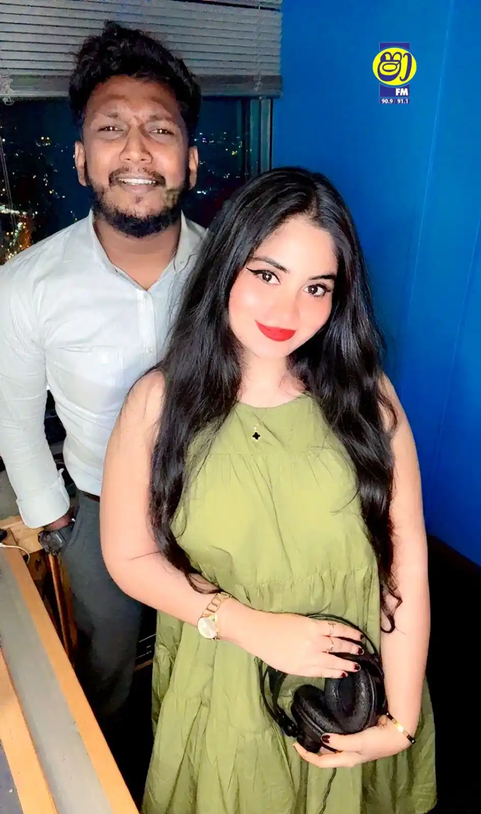 Image from SHAA FM: ආදර තේ කෝප්පයක් උණුසුමට හදා බොමු අපි මේ හැන්දෑවේ 🤭😂 වැල් ගී වැල් �...