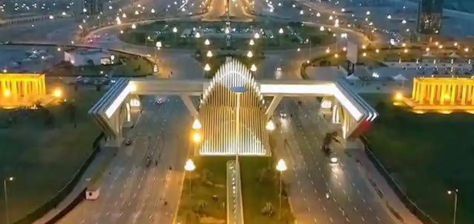Image from Mettis Link News: *Accountability Court protects Bahria Town from illegal coercive actio...