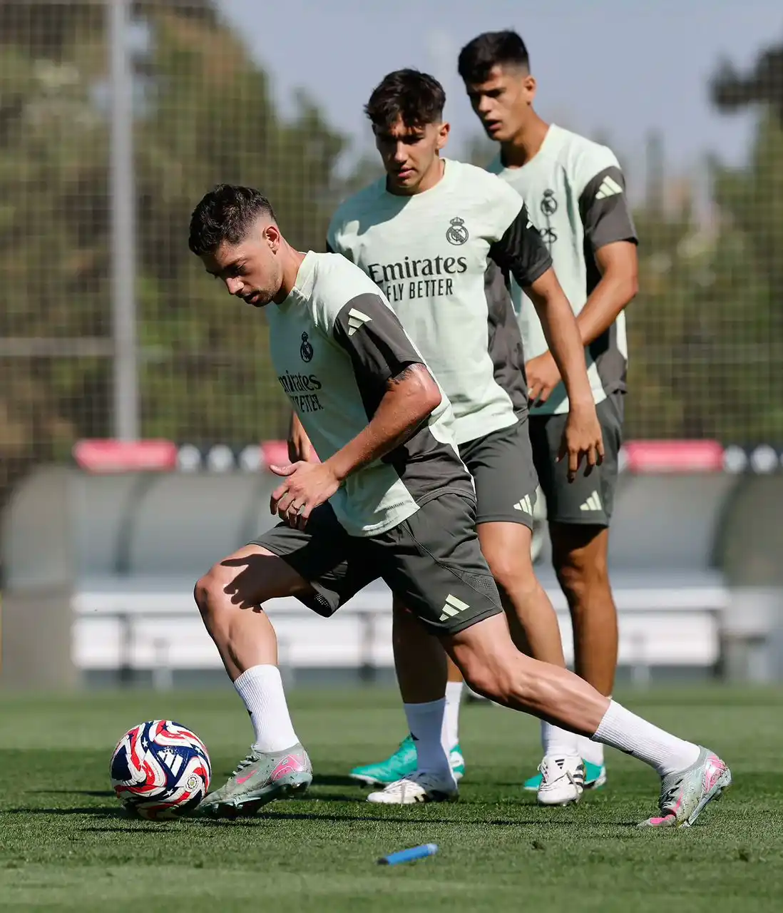 Image from Los Blancos Live : All eyes on Fede!...