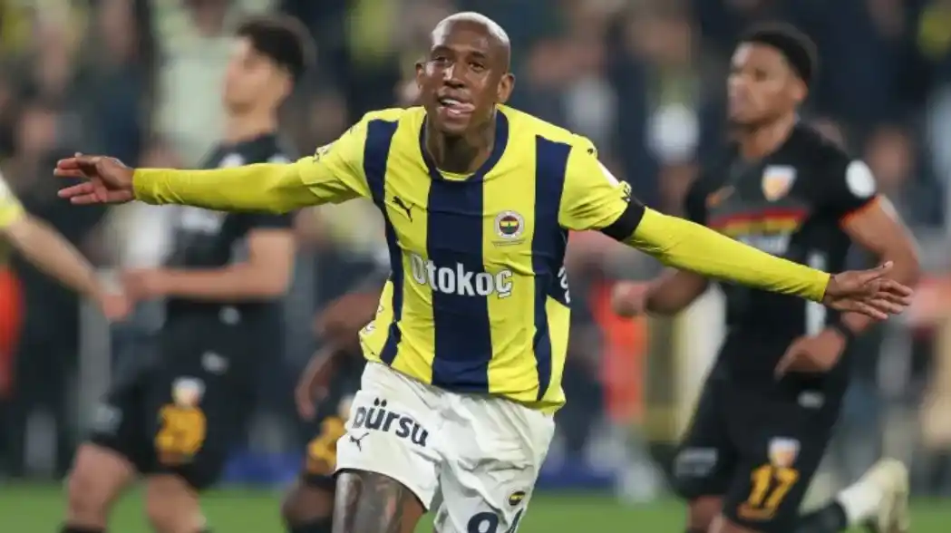 Image from Somos Fanaticos - Benfica: Anderson Talisca elogia Cristiano Ronaldo, fala sobre José Mourinho no...