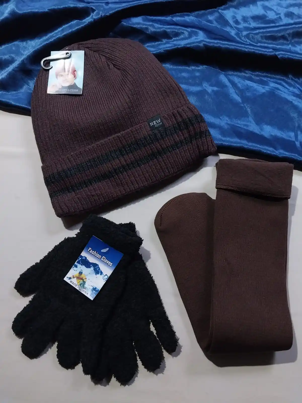 Image from D-issy 🧶: Gorro con peluchito por dentro + guantes peluditos + par de medias tér...