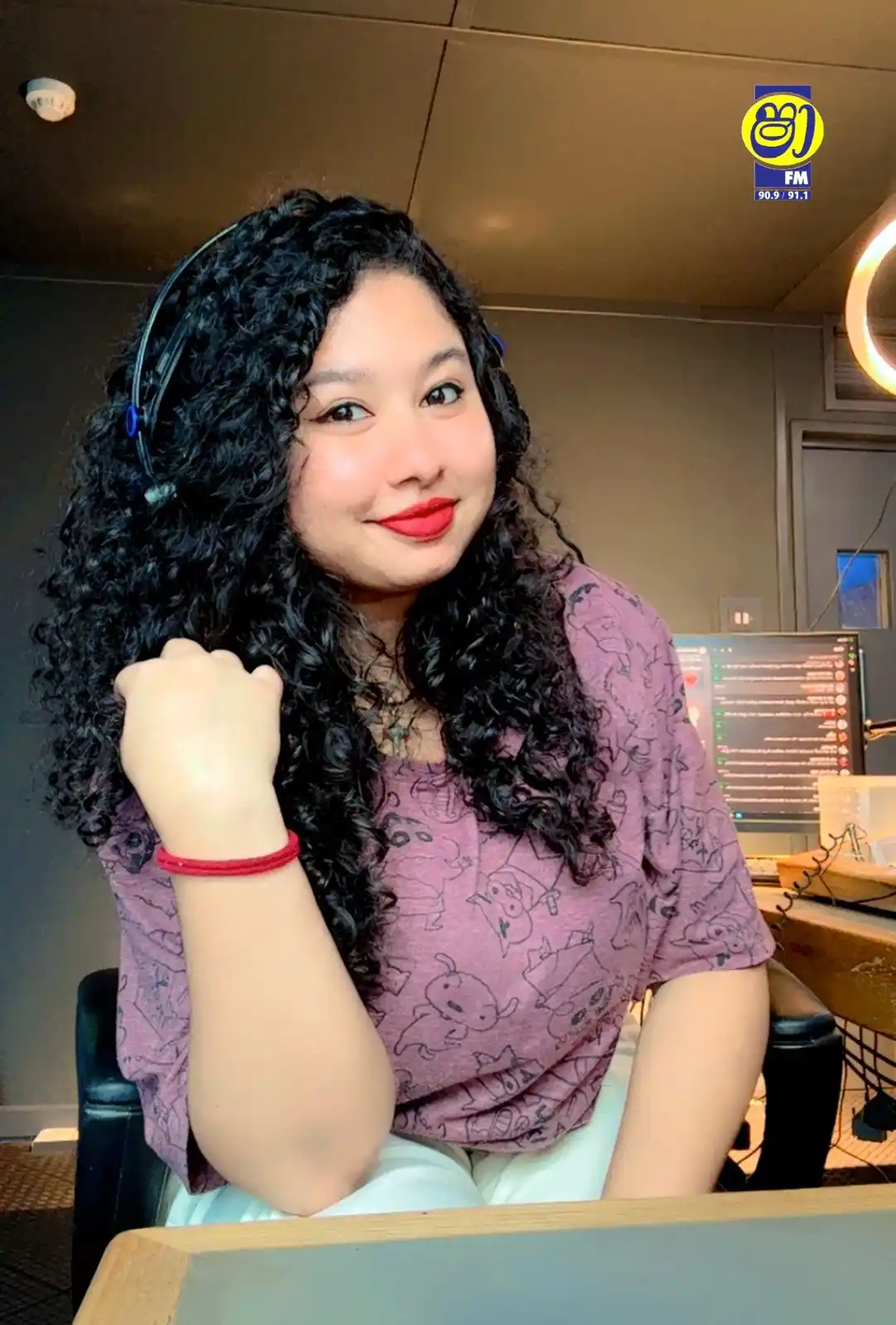 Image from SHAA FM: හායි 🌸 මේ ලංකාවේ ජනප්රියම සිංදු 20 ඇහෙන පැය දෙක ❤️ Shaa Fm 90.9/91.1...
