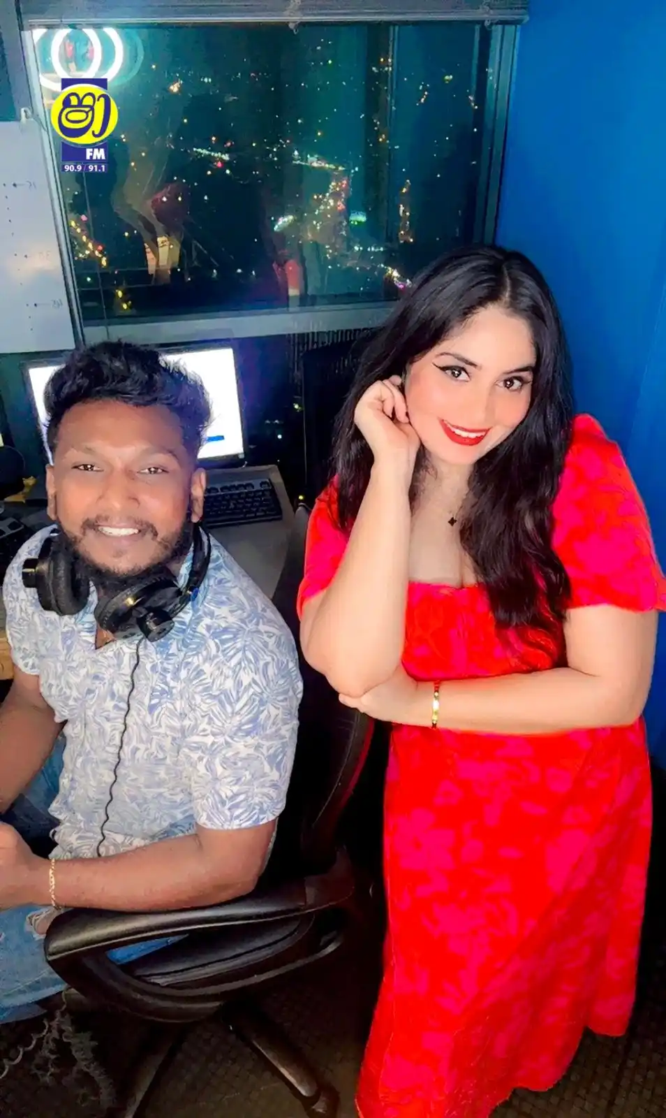 Image from SHAA FM: රෑට මං සිහිනෙන් ඇවිදින් රහසක් කියන්නම් 😍🌹🦋 වැල් ගී වැල් 🎶🎶🎧 Wi...