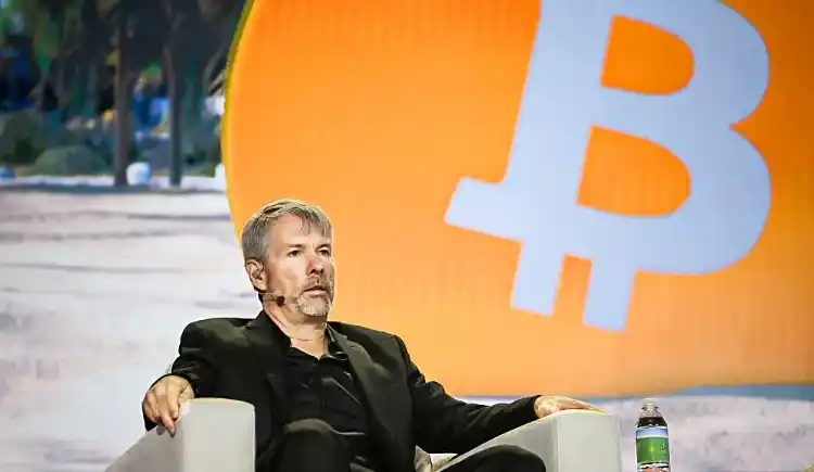 Image from Mynt (BTG Pactual): *🚀 Strategy vai às compras novamente: +4.020 BTC!* A empresa adquir...