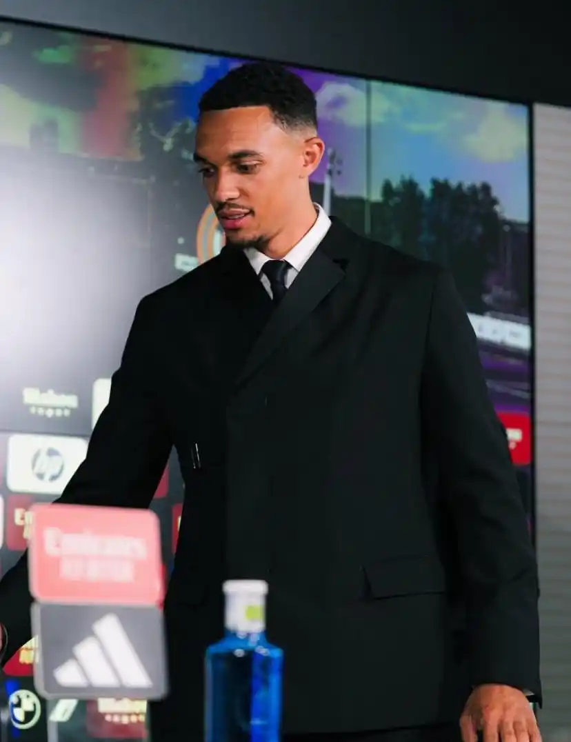 Image from Los Blancos Live : Trent: "The Real Madrid presentations? The amount of times I've watche...