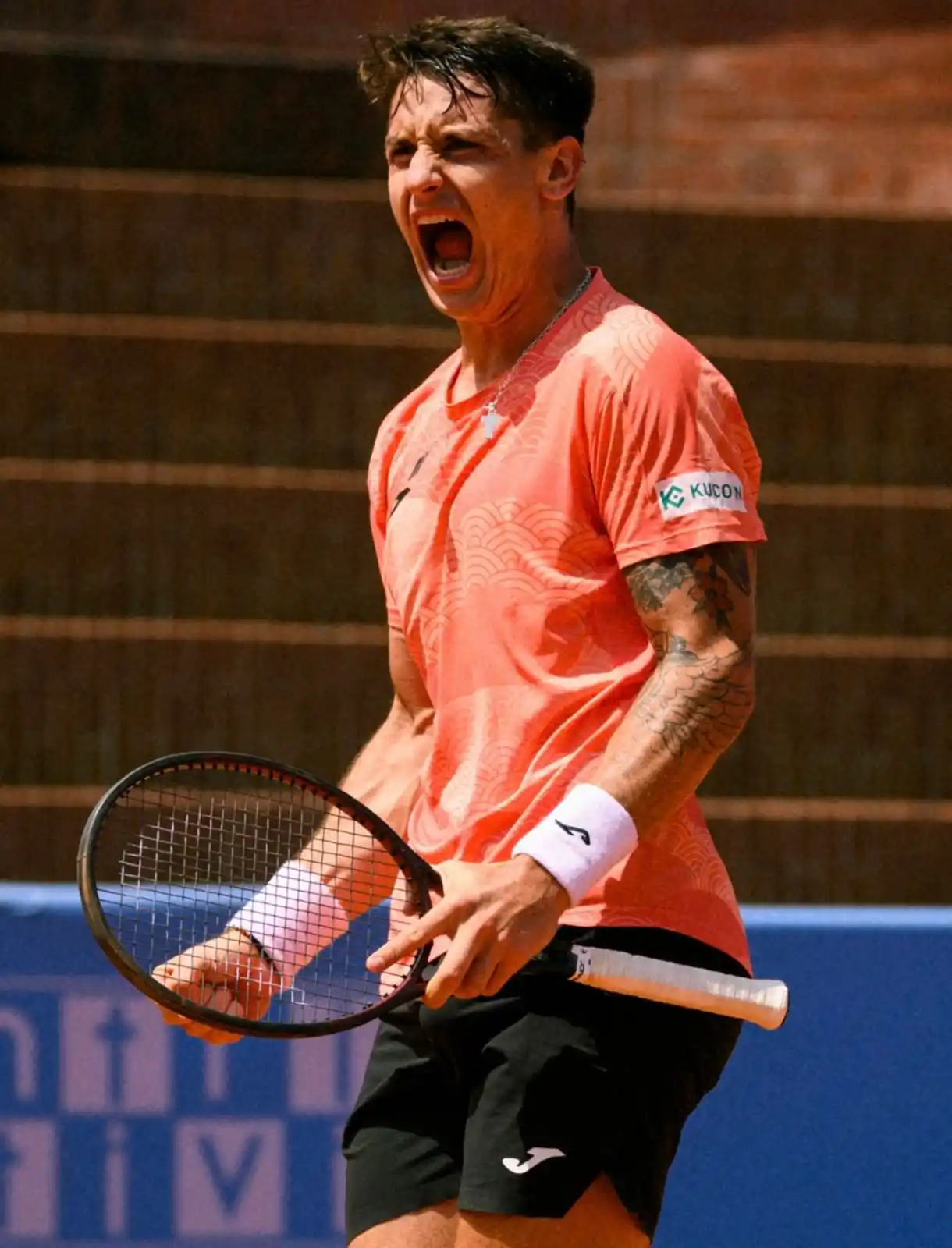 Image from Tenis Argentino: 🪄 Avanzó el Brujo en Hamburgo 🇦🇷 Ugo Carabelli se impuso en el cru...