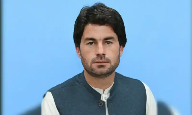 Image from QOMINEWS OFFICIAL: *🟢باجوڑ: وزیراعظم کے معاون خصوصی مبارک زیب کے گھر پر راکٹ حملہ*  وزیر...