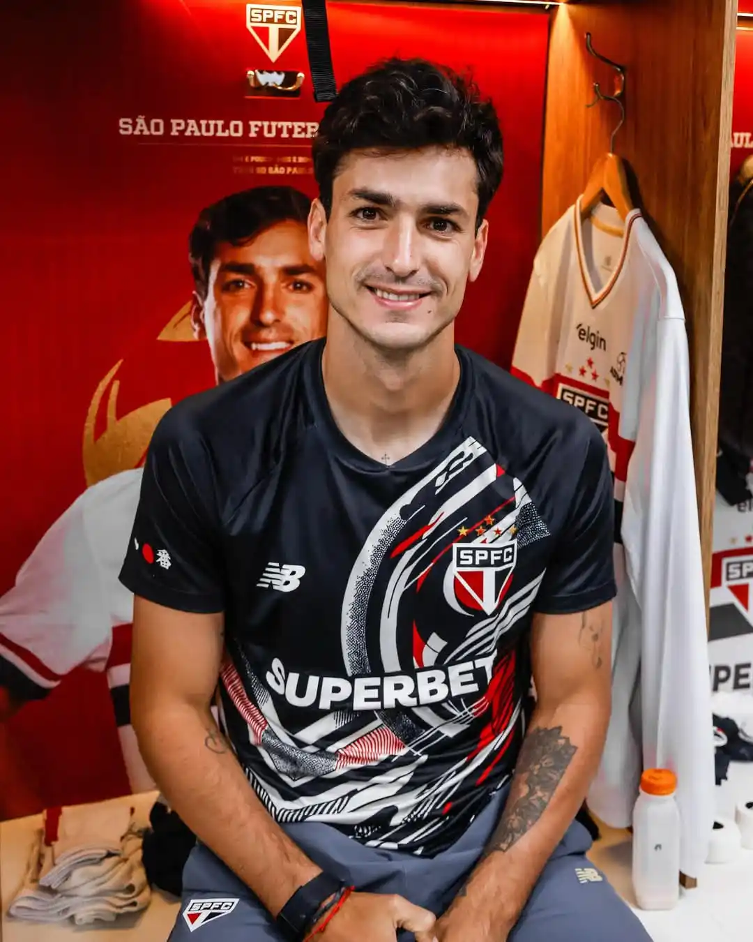 Image from Bolavip | Sou São Paulo: Cadê os torcedores que acreditam que o Dinenno vai dar certo no SPFC �...