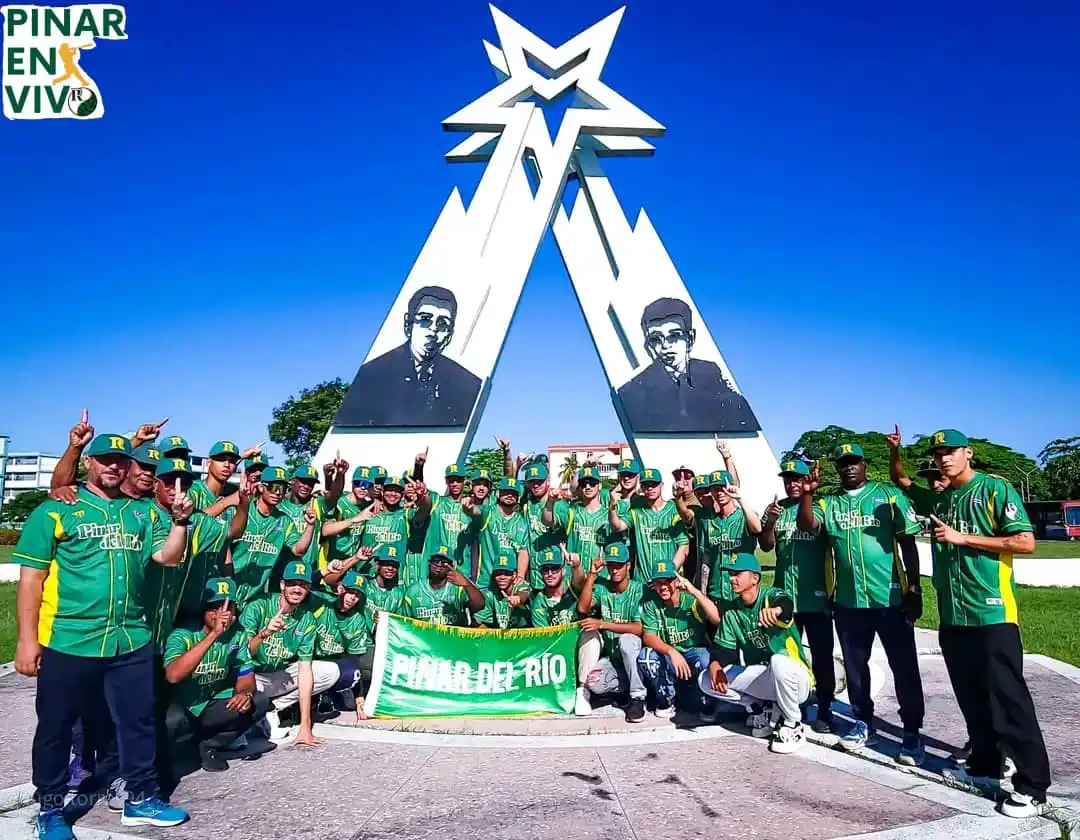 Image from PinarEnVivo 📻🎙💚⚾️: *🔰 De manera oficial quedó abanderado el Equipo Sub-23 de Béisbol que...