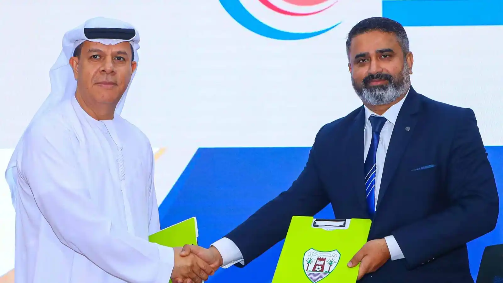 Image from Sharjah24: ضمن رؤيته لتطوير البيئة الرياضية والصحية، وقع نادي دبا الحصن اتفاقية ش...