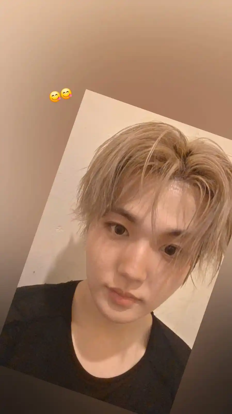 Image from Teume Zone: DOYOUNG WEVERSE MOMENT UPDATE 😋😋...