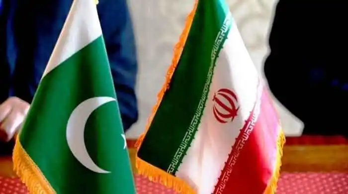 Image from QOMINEWS OFFICIAL: *پاکستانی سفارتخانے کی ایران میں پاکستانی شہریوں کو محفوظ مقامات پر رہ...