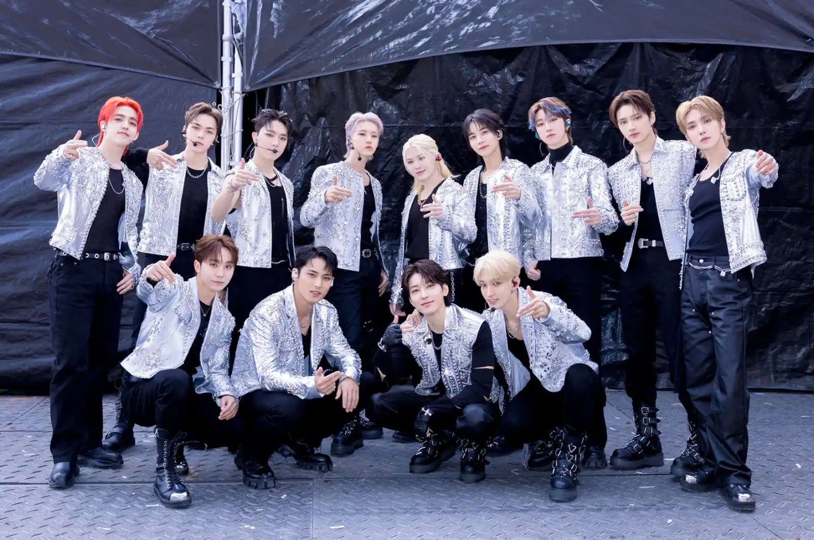 Image from Billboard Brasil - KPOP: *SEVENTEEN* lança versão sem censura de música produzida por Pharrell ...
