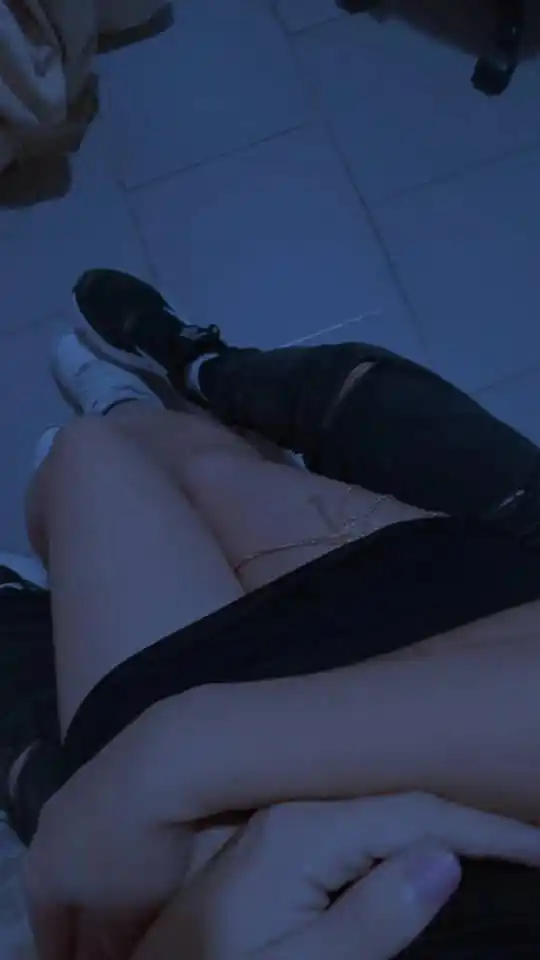 Image from Frases Odiosa 🍒: "veo que no publicas nada con ella" si, estamos juntos. pero soy lo su...