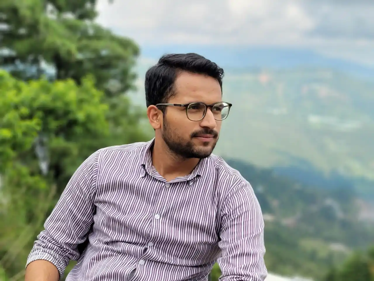 Image from Zaroorat Rishta: (1005) Gender: Male Age: 25 Height:5.9" 2⃣ *EDUCATION DETAILS:* Quali...