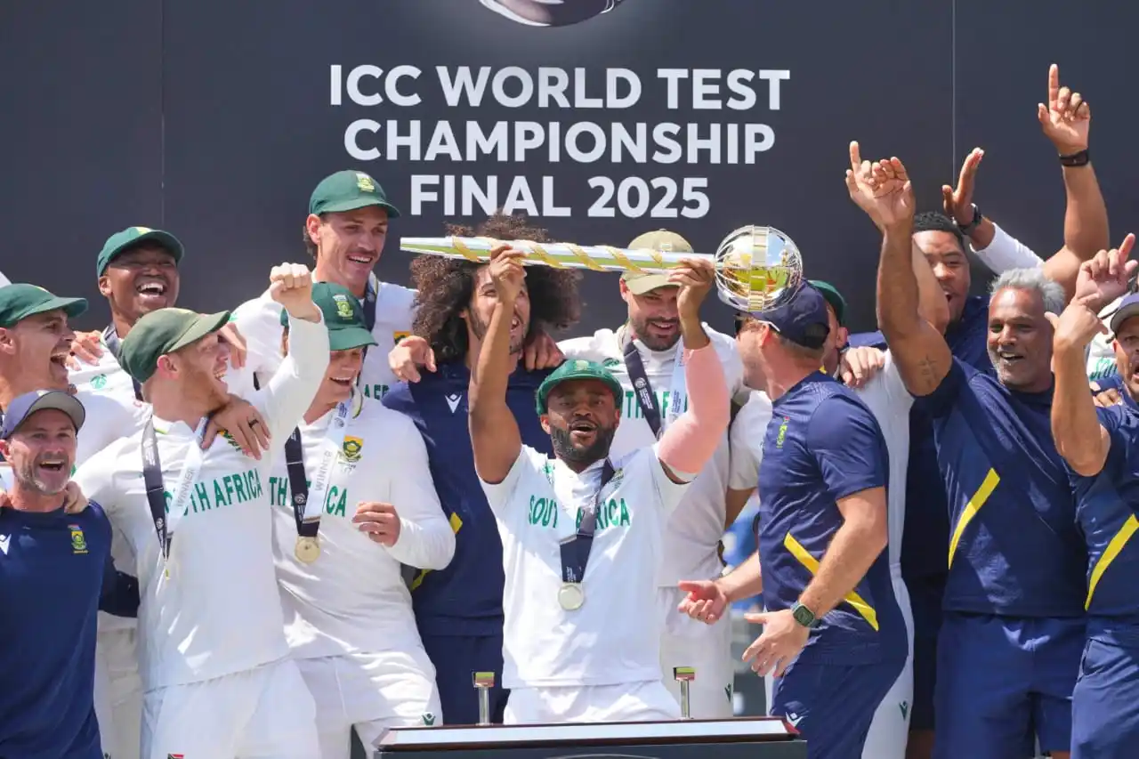 Image from THE CRICKET ARMY: *A FRAME TO REMEMBER IN 🇿🇦SOUTH AFRICAN CRICKET HISTORY 🥹* *_✏️ (T...