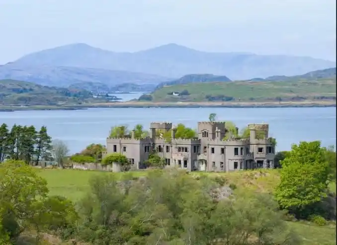 Image from 24 Канал | Новини України: ⛰ *Актуально на тлі останніх новин: У Шотландії продають приватний ост...