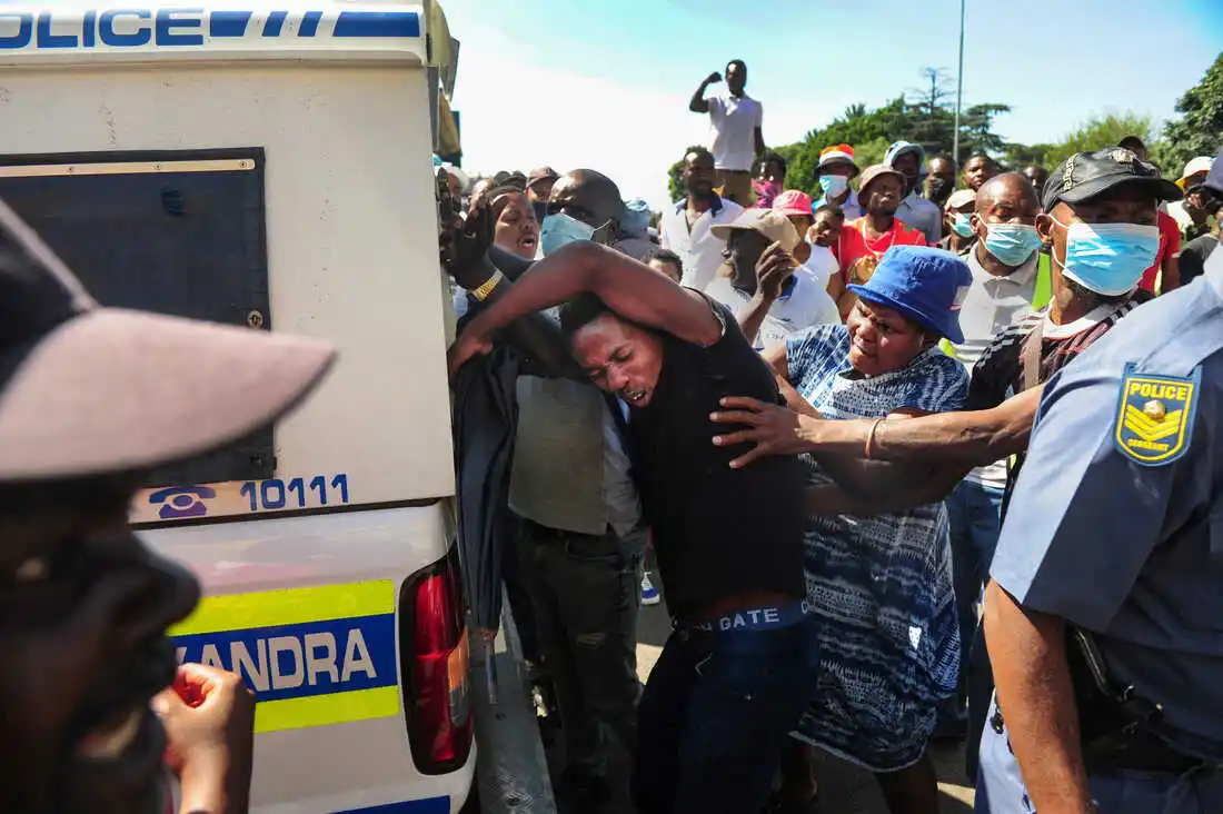 Image from ZimEcho News Channel: *📰Go back to your countries! – Police in South Africa tell foreigners...