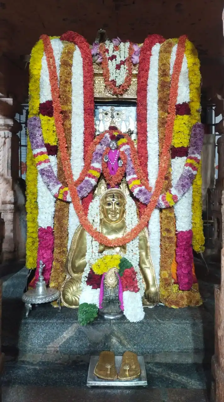 Image from Guru Raghavendra Tv: ರಾಘವೇಂದ್ರ ಸ್ವಾಮಿಗಳ ಇಂದಿನ ಗುರುವಾರದ ದರ್ಶನ  Raghavendra Swamy Today's dar...