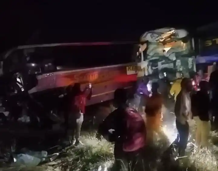 Image from ZimEcho News Channel: *📰Three Dead, 18 Injured In Stallion Cruise Bus Accident* Follow Our...