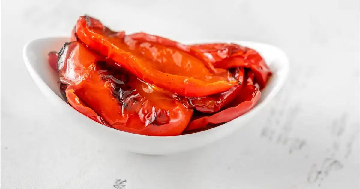 Image from Cocina Fácil: ✨ *¡TRUCO INFALIBLE!* ✨ ¿Amas los pimientos asados? Hazlos en casa y ...