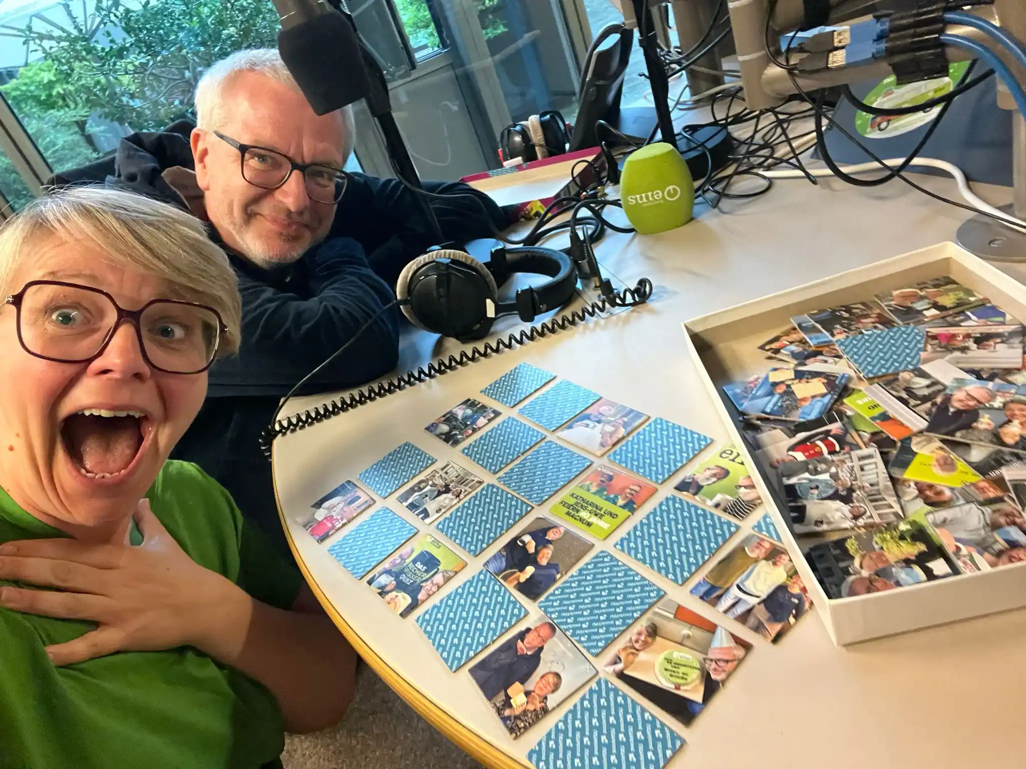 Image from Bremen Eins: Ihr habt euch bestimmt schon immer gefragt, was machen nur die Moderat...