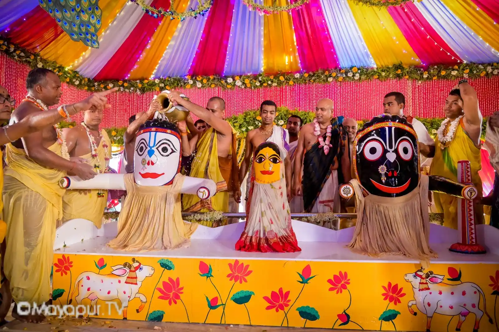 Image from 𝐒𝐀𝐍À𝐓𝐀𝐍𝐈 𝐒𝐓𝐀𝐓𝐔𝐒🦚🛕🕉️🔱⚜️🔆: *Jay jagannath ⭕❗⭕🙏😊✨*...