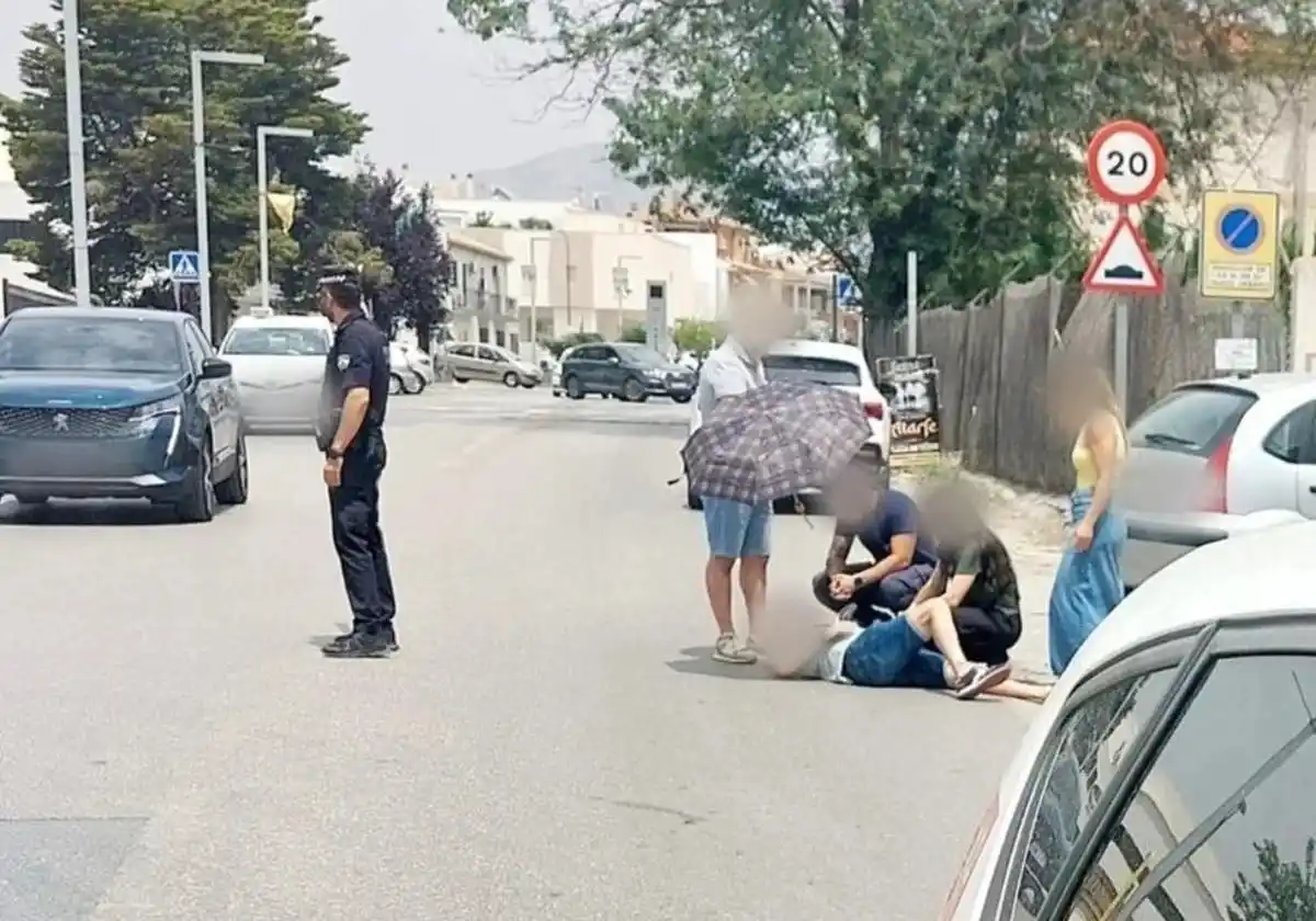 Image from IDEAL: LO NUNCA VISTO EN UN ACCIDENTE El solidario gesto de un ciudadano tr...