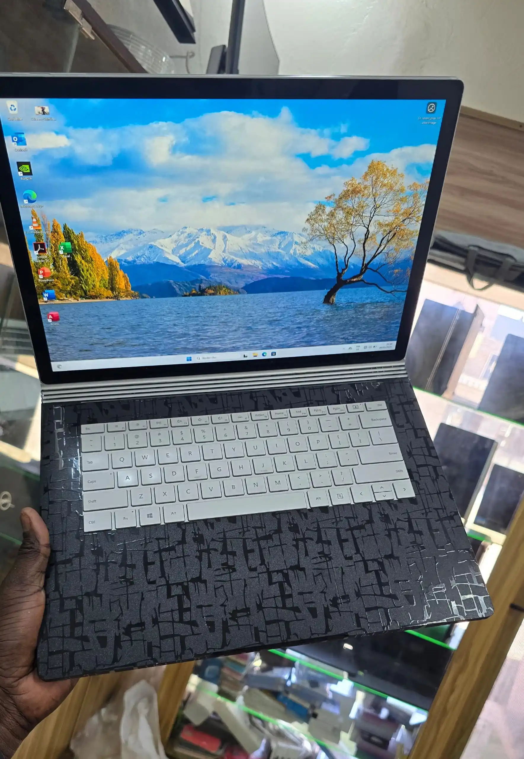 Image from DMTG TECH 💻: 💰Prix: 230.000 FCFA ☎️𝗧𝗘𝗟: (𝟮𝟮𝟭) 𝟳𝟳-𝟴𝟬𝟵-𝟳𝟱-𝟱𝟬 💻 Micro...