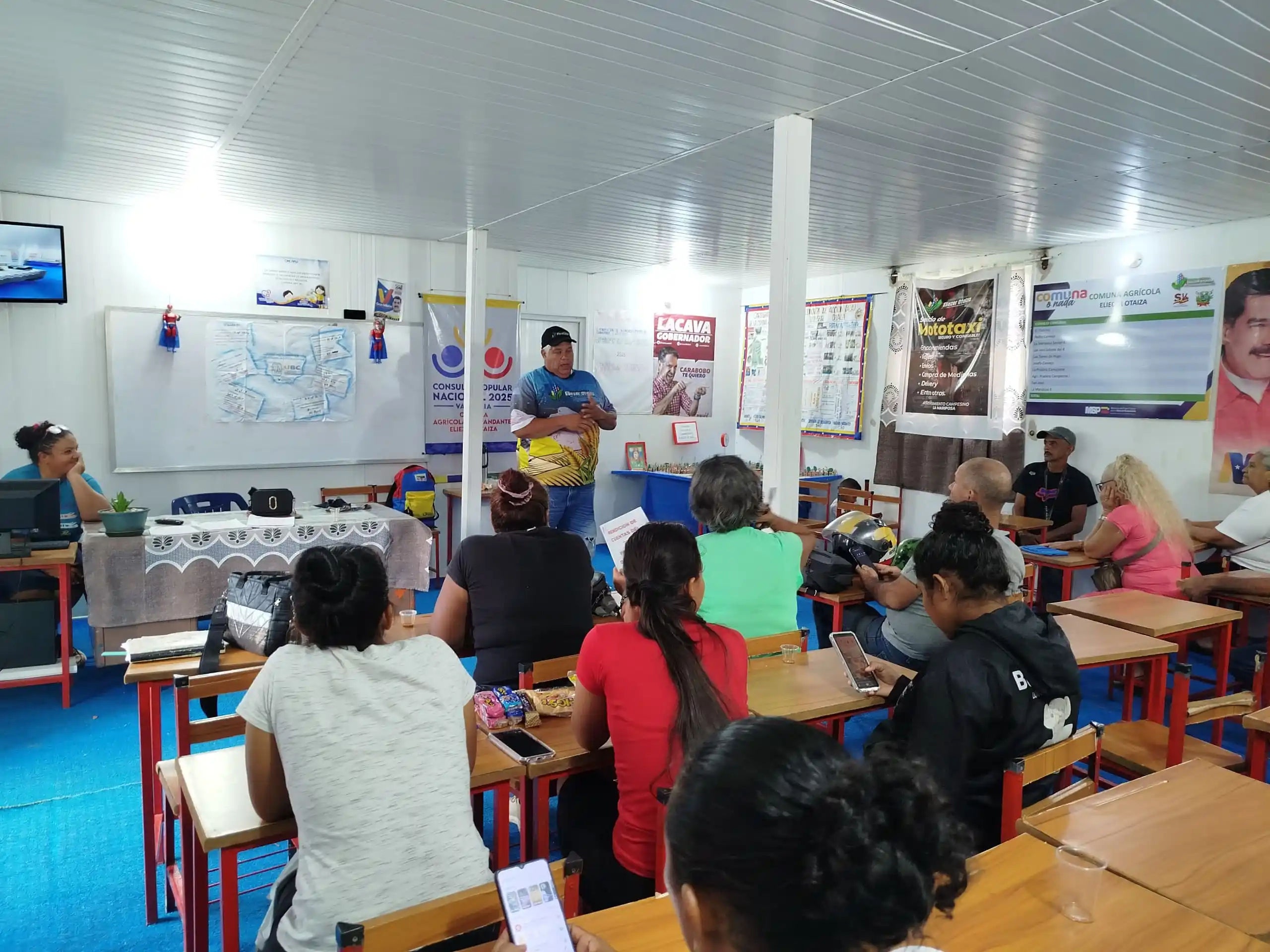 Image from NotiEliezer: *Realizan informe de gestión de las Consultas Populares en la Comuna A...