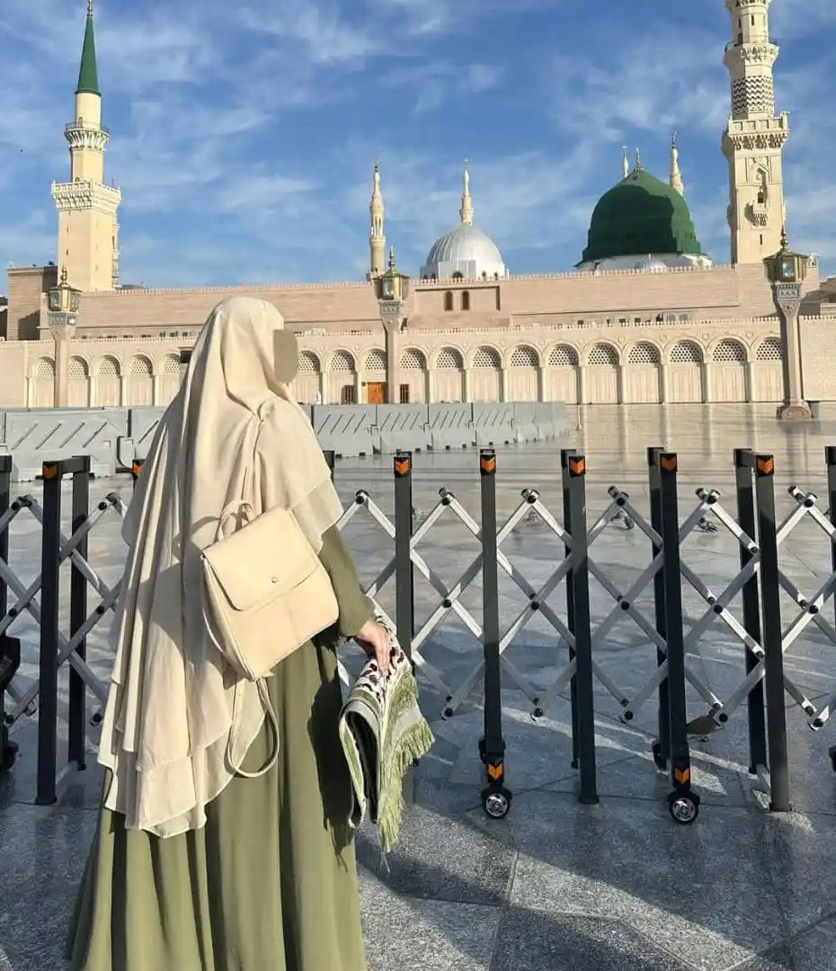 Image from ♥️زړه او👫سکون👩❤️👨: *رسول الله ﷺ فرمایلي دي :* *پر غمونو صبر وکړئ ، ترڅو زما سره* *په حوض ...