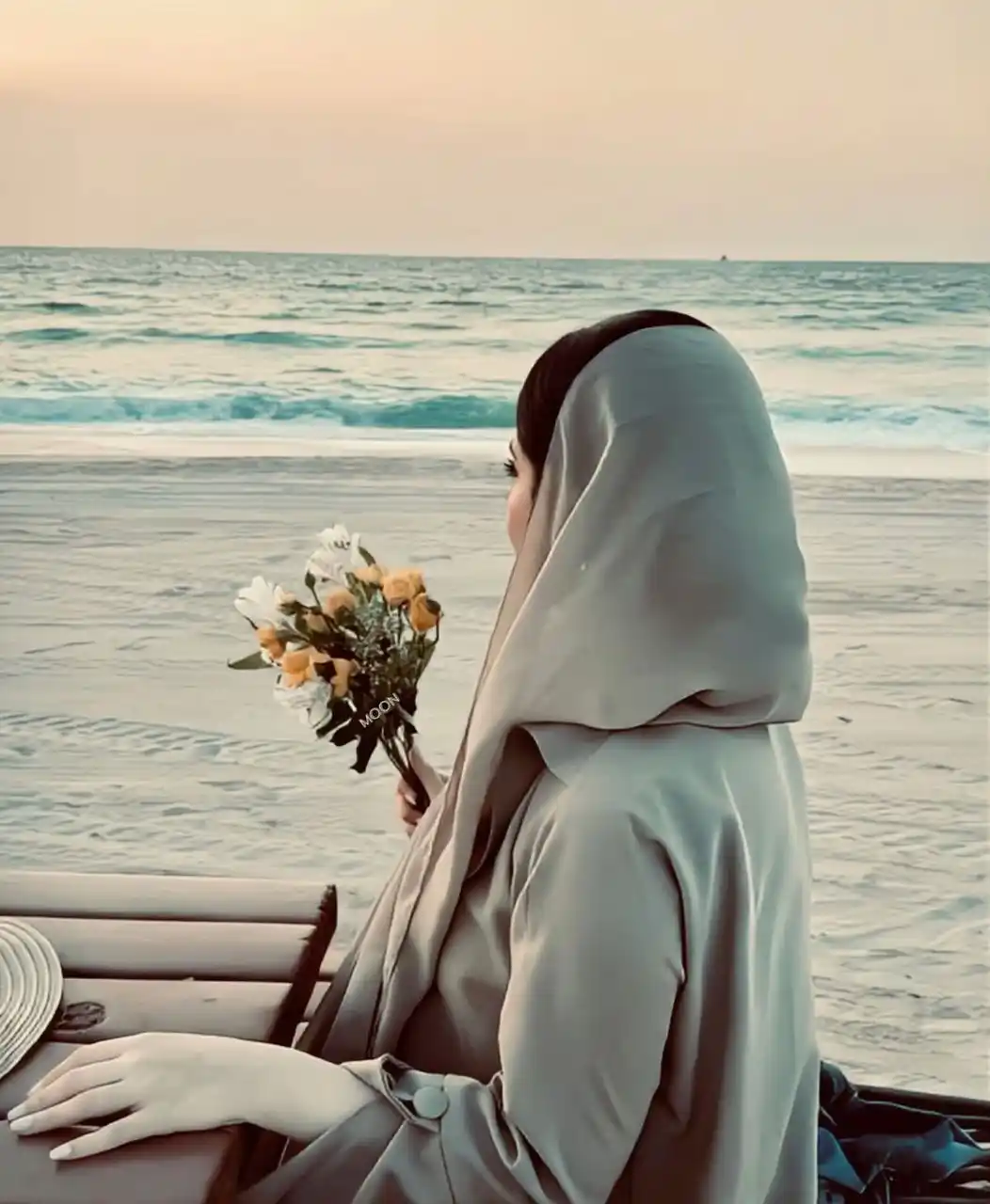 Image from ♥️زړه او👫سکون👩❤️👨: *• ریښتینې مینه داسی وي چې ستا څوک خوښيږی، خو علت يې نه وي معلوم چې ول...