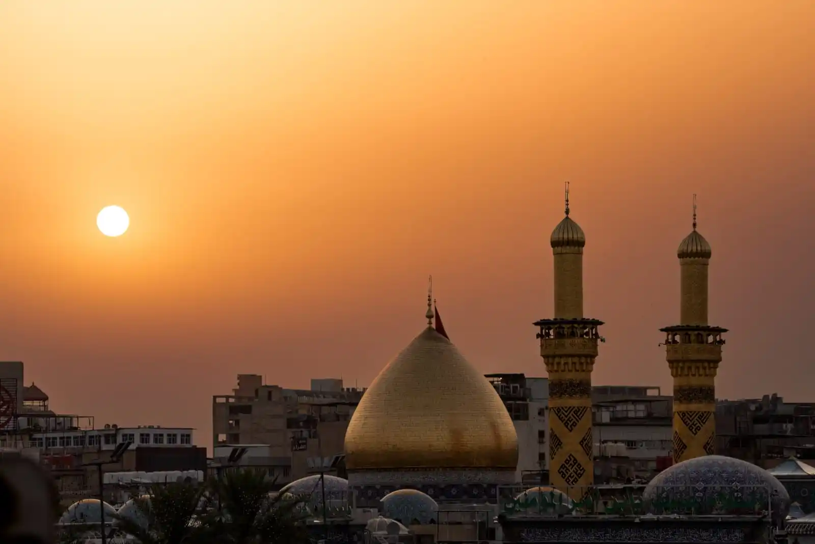 Image from فرقة العباس القتالية/ لواء 26: "يُدَبِّرُ الْأَمْرَ مِنَ السَّمَاءِ إِلَى الْأَرْضِ ثُمَّ يَعْرُجُ إِ...
