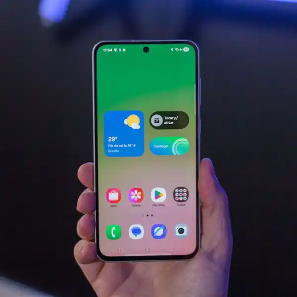 Image from Canaltech Ofertas: 📱📱📱 A versão de 128 GB continua com um bom preço! Smartphone Sams...