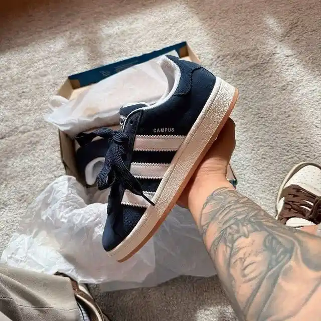 Image from Ofertas&Promoções EXPRESS - Shopee Aliexpress Mercado livre Amazon: CORRE QUE ESSE VAI ACABAR RAPIDO Tênis Adidas Campus 00s (41 ao 44) ...