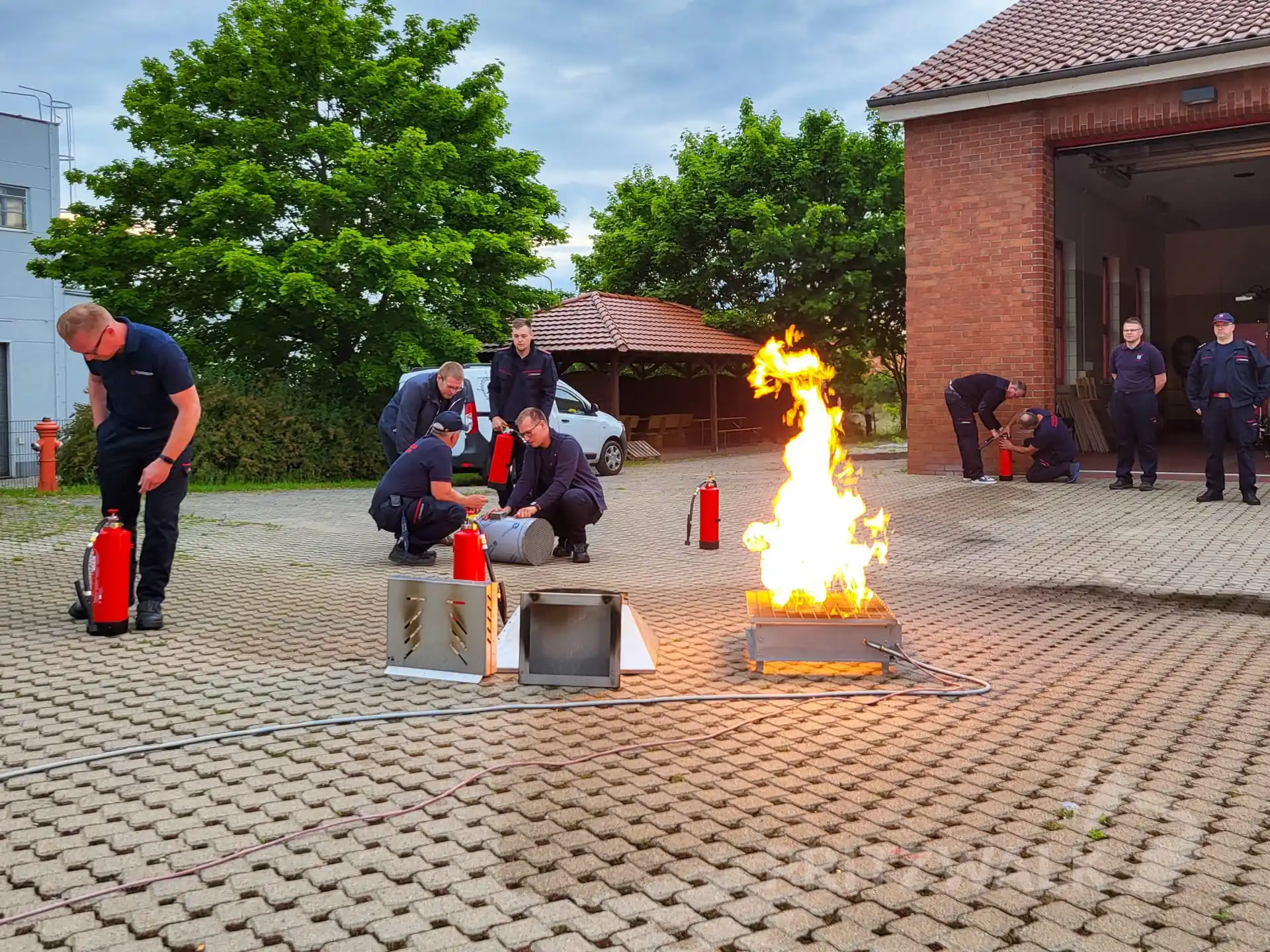 Image from Stadt Pritzwalk: Feuerlöschertraining dank Bürgerhaushalt: Der Förderverein der Pritzwa...